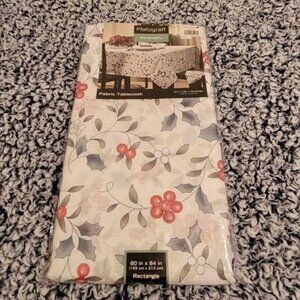 *New* Pfaltzgraff Winterberry Fabric Tablecloth 60 x 84 rectangle
